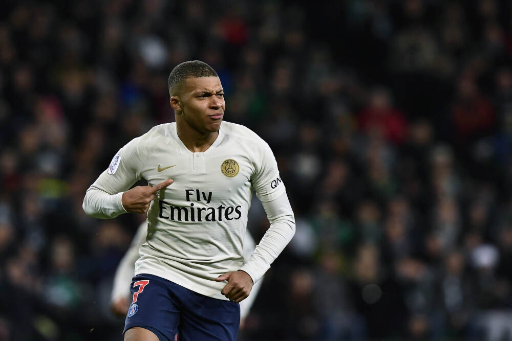 苹果CEO库克：iPhone价格上涨与关税无关